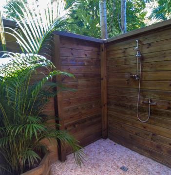 douche-extérieure-case